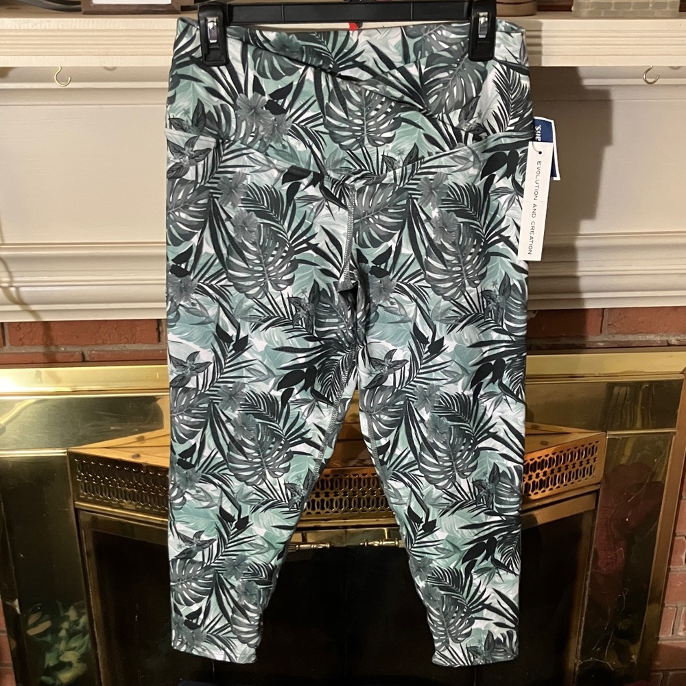 Evolution and Creation Tropical Leaf Leggings